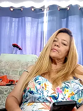 Karlatatiana webcam