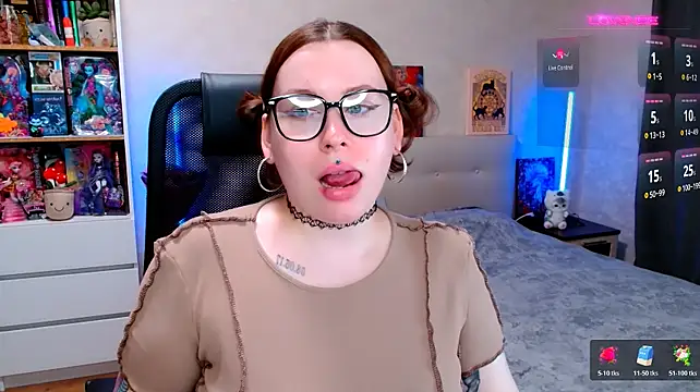 ur_geekgirl webcam