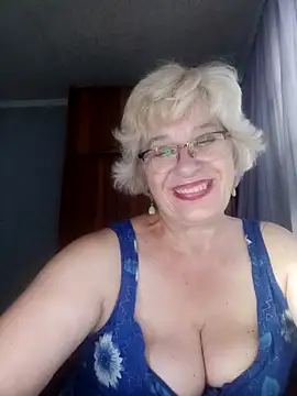 52MiaLove02 webcam