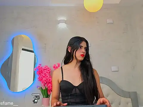 Venus_flame1 live cam on StripChat
