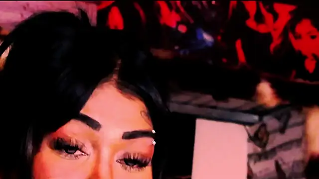 indian_dreamgirl webcam