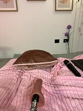 aleja_montiel__ webcam