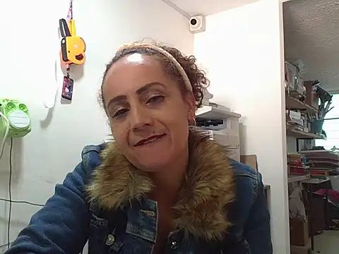 Nalaa__0 webcam
