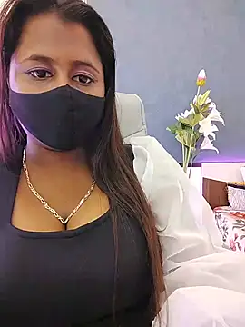 LoveLy-Soneya live cam on StripChat
