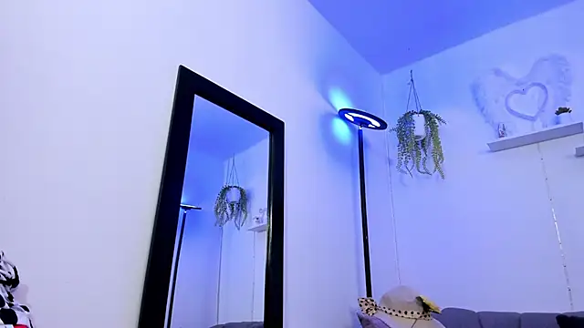 Mia_lucchi webcam