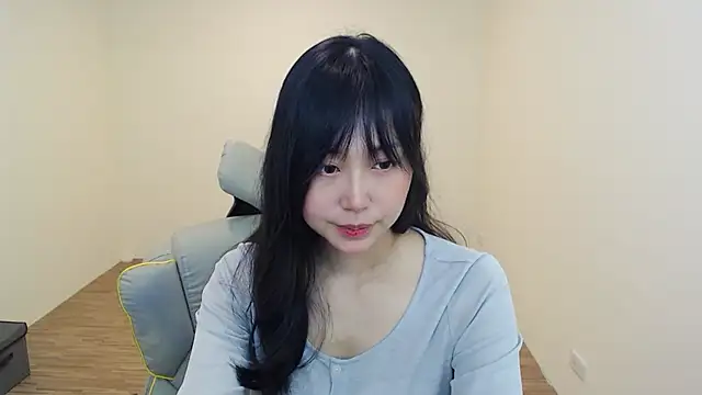 lingeringvoice webcam