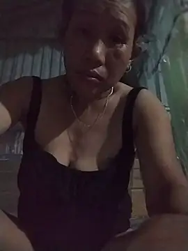 Delina68 live cam room