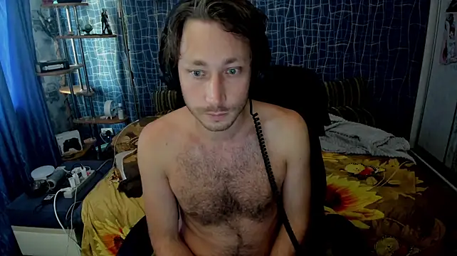 CuteBoy228 webcam