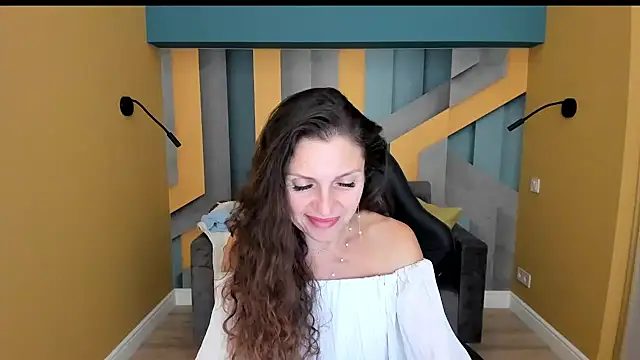 EllaLong live cam on StripChat