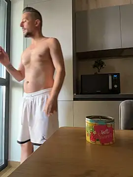 InsaneMattt live cam on StripChat