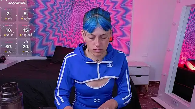_sharlotte777 live cam on StripChat