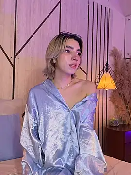 Noah_Bells live cam on StripChat