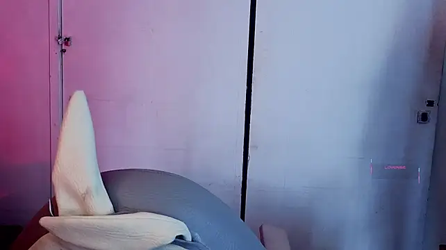 Melissa_Adamsx live cam on StripChat