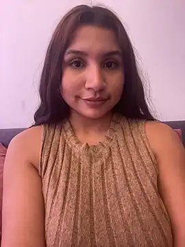 MiahJones_ live cam on StripChat