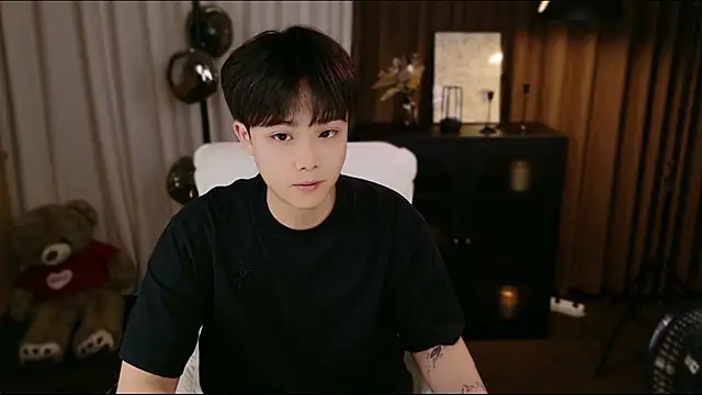 CaiYizhixun live cam on StripChat