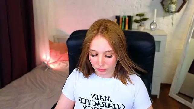 AliceTrenton live cam on StripChat