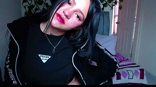 Violettasquirt live cam on StripChat