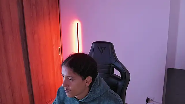Liam_V webcam