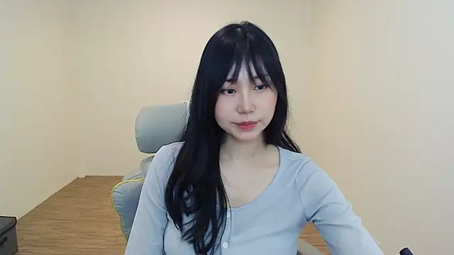 lingeringvoice webcam