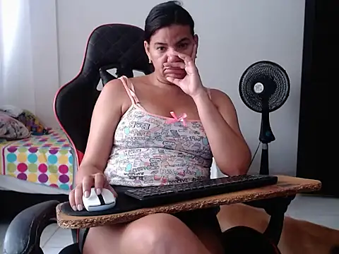 Adriana_0312 webcam
