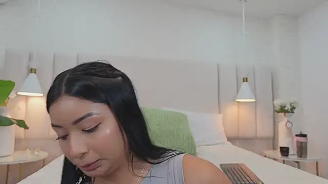 MeganCruzGB webcam