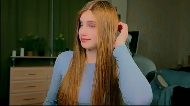 yourbeautyarya webcam