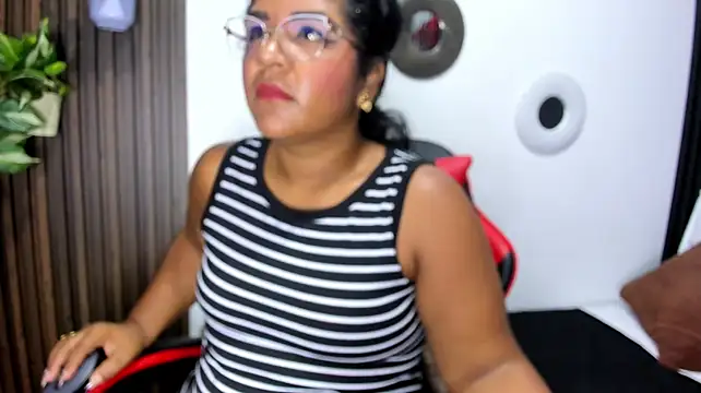 Slutty_Vicky webcam