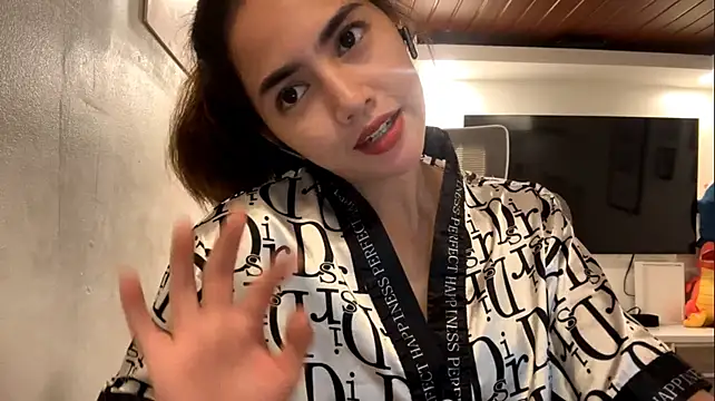 CelesteLuxe live cam on StripChat