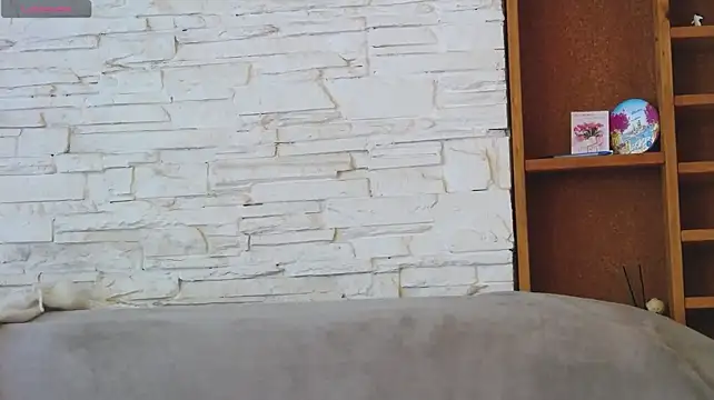 AliciaBow webcam