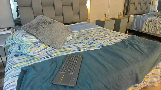 Charlie___Musk webcam
