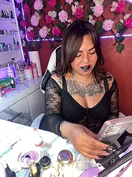 EMILY_DEGRAAF webcam