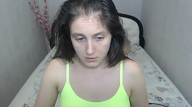 Holliy_Cooper webcam