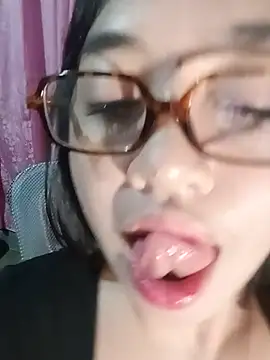 xxseducemaexx webcam