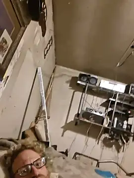 bearded_cross webcam