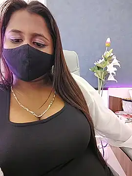 LoveLy-Soneya webcam