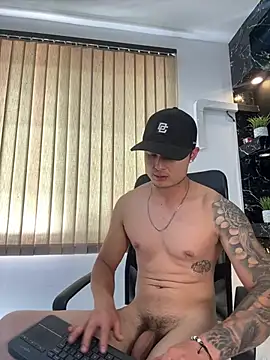 Alexander_ferre webcam
