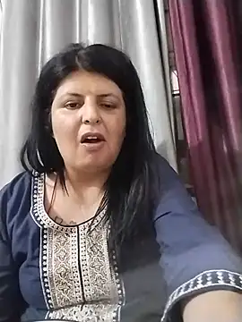 Jann_Riya333 live cam on StripChat