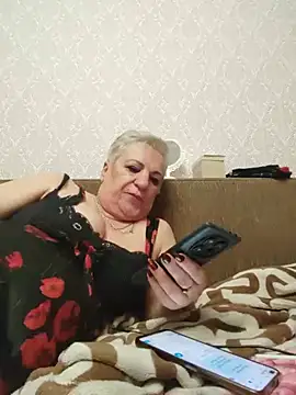 starnicole (Ask my age) - Flach bobs