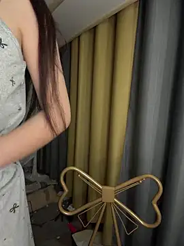 Webcam en directo de la tetona Uugirl00