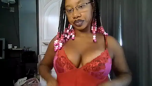 goddessdaisysky live cam on StripChat