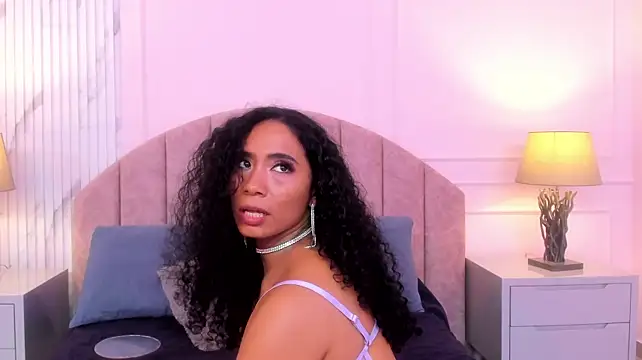 RachellDiaz live cam on StripChat