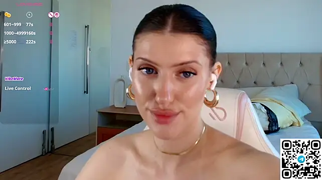 Skinny_Alice live cam on StripChat