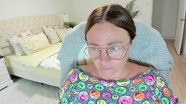 Vika73 live cam on StripChat