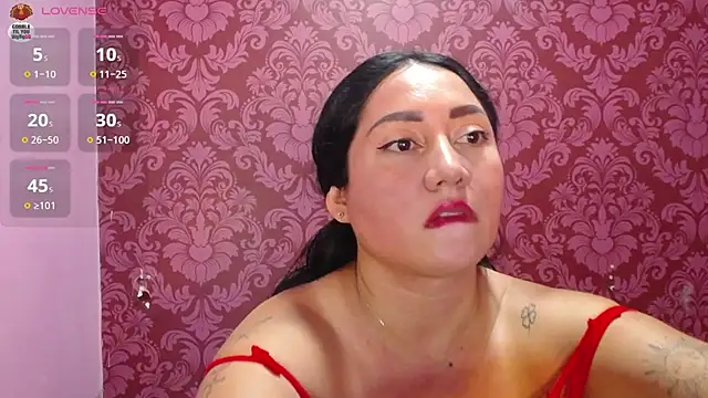 juliana_diaz live cam on StripChat