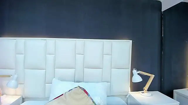 yeral2017 live cam on StripChat