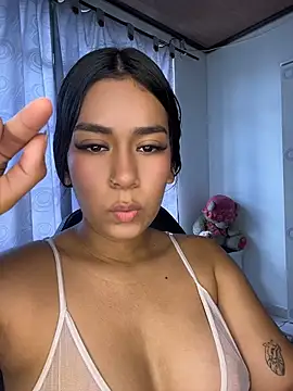 ALANAH_KITTY live webcam