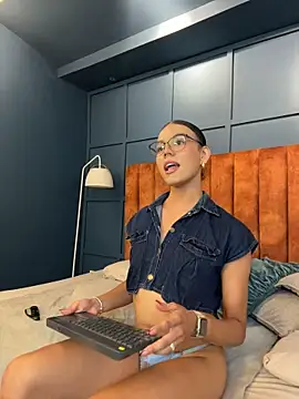Luxa_Velvet webcam