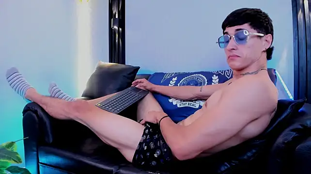 Dark_Valentino_ webcam