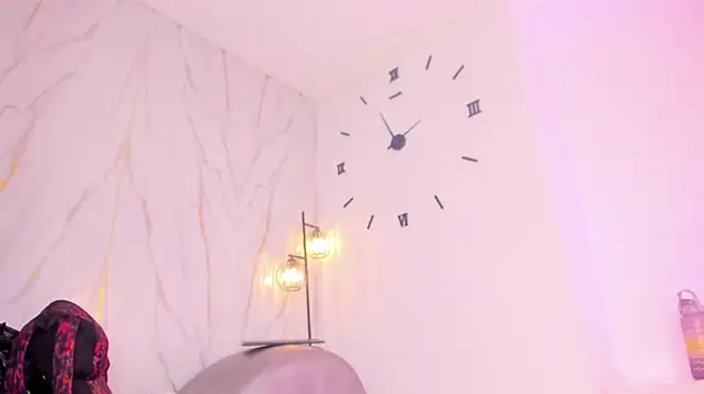 Modella: ViolettaNaughty