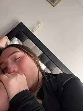 Valery_Salmons webcam